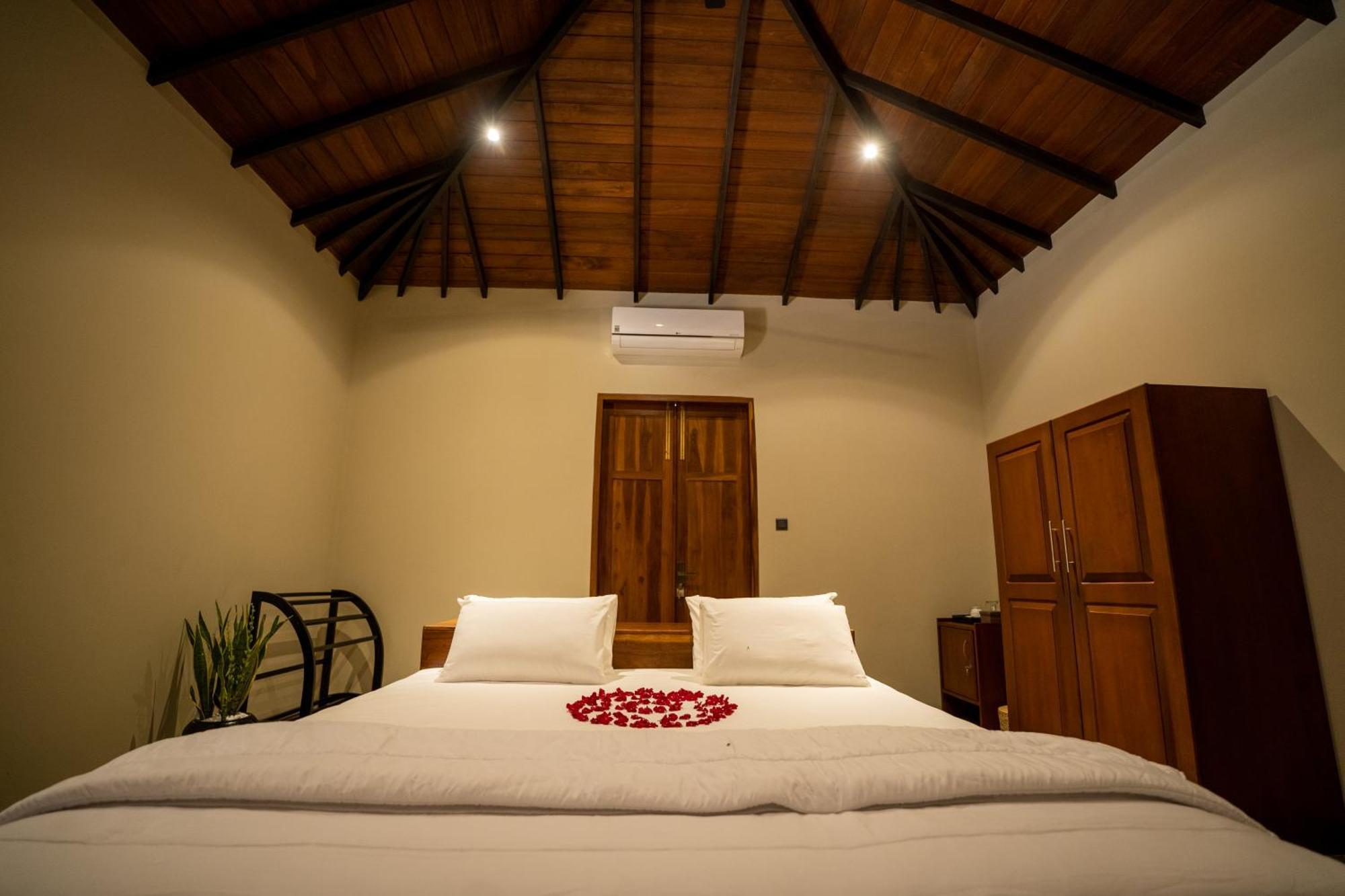 Omkara Rekawa Hotel Tangalle Kültér fotó